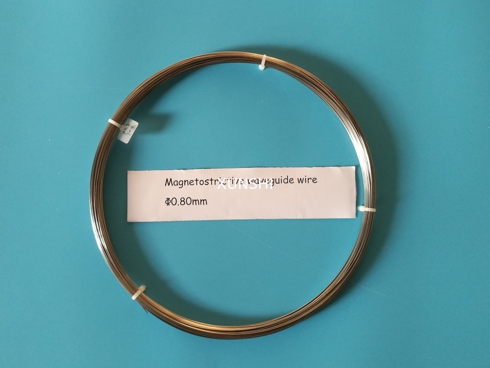 Magnetostrictivewaveguide wire used for magnetostrictive sensor